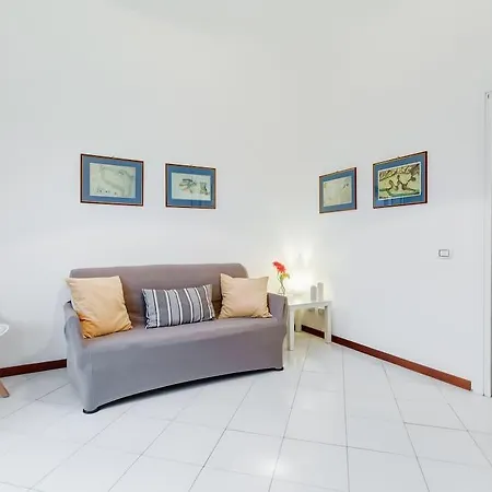 Bright Flat In Prati *